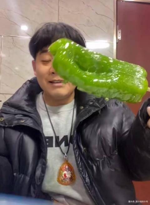 网红吃老汉瓜视频  第3张